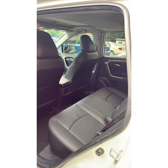 Toyota RAV4 essence 2L 2020 à réserver