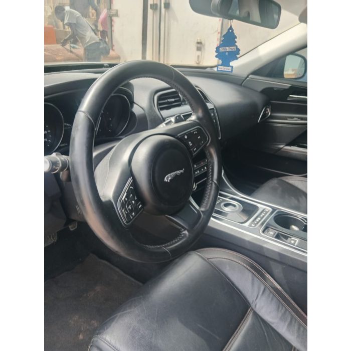 JAGUAR XE PRESTIGE 20D | 2017 | 110 000 km